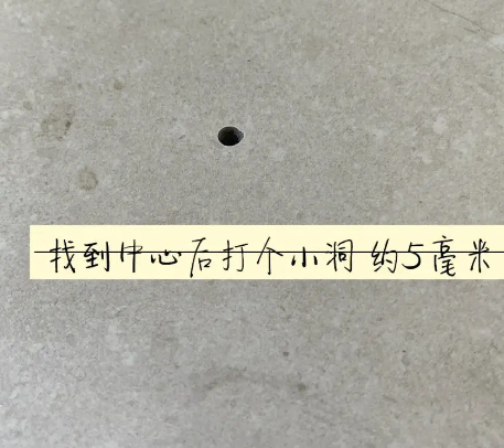 夷陵瓷砖空鼓维修公司专业解答在瓷砖铺贴过程中，如果砂料搅拌不均匀，将会带来以下问题